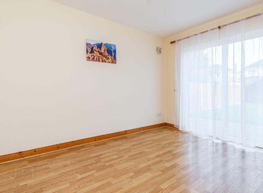 5 College Farm View, Newbridge, W12W673