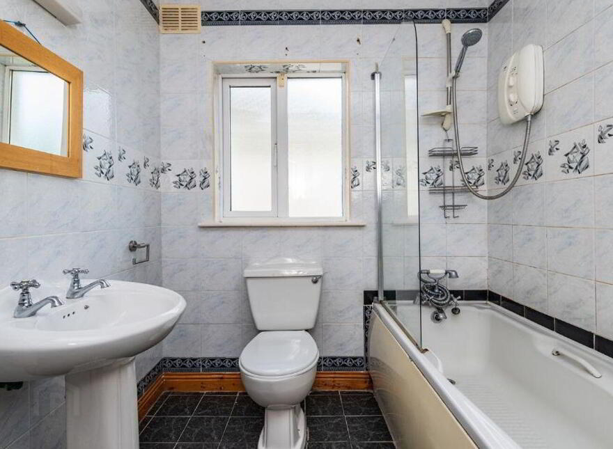 5 College Farm View, Newbridge, W12W673