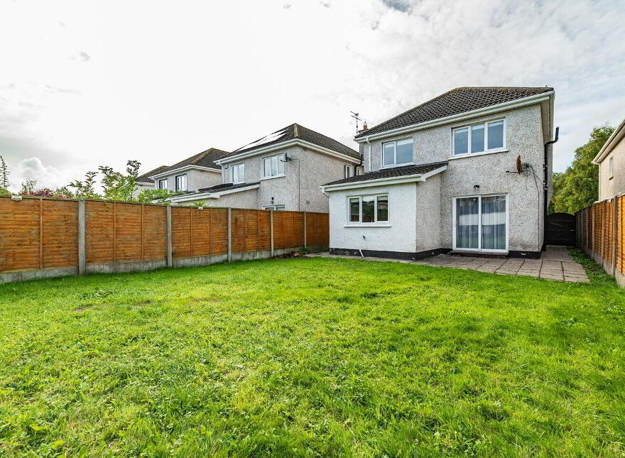 5 College Farm View, Newbridge, W12W673