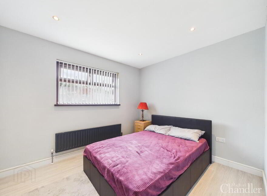 9 Hollygate Park, Carryduff, Belfast, BT8 8DZ