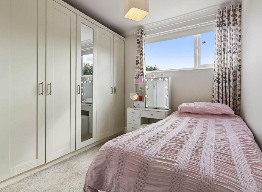 61 Sweetmount Avenue, Dundrum, Dundrum, D14YH98