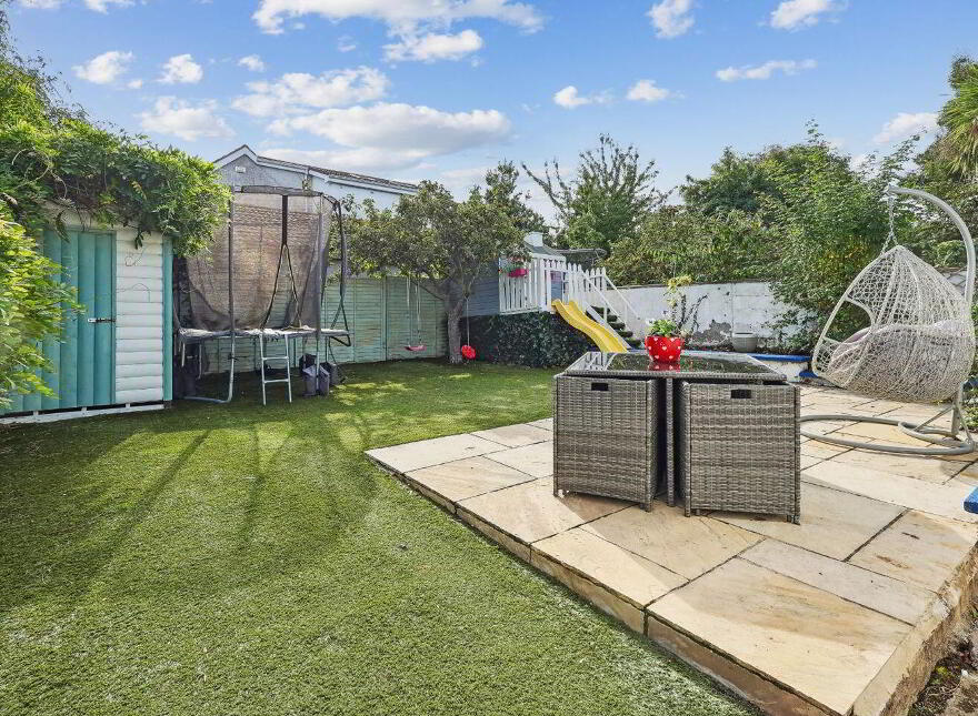 61 Sweetmount Avenue, Dundrum, Dundrum, D14YH98
