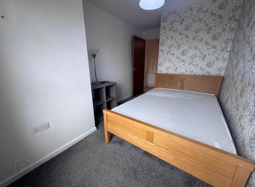 Apt 13, College Gate, Belfast, BT1 6AS