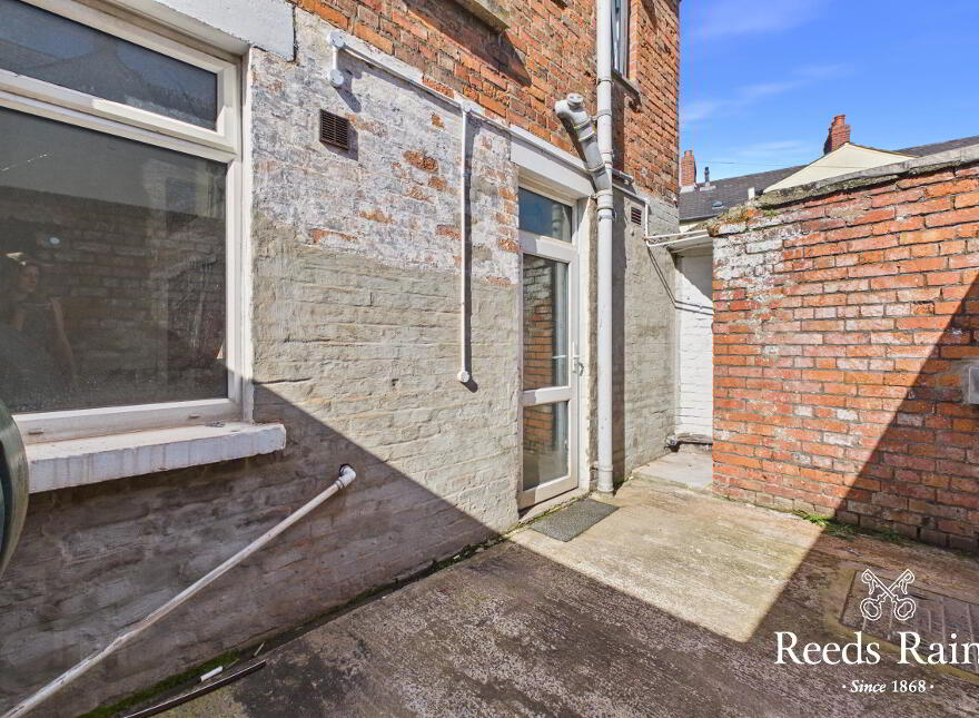 2 Daphne Street, Belfast, BT12 5PQ