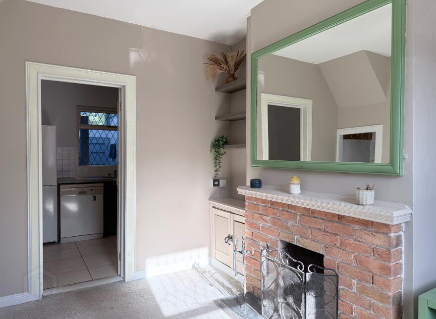 100 Edenderry Village, Edenderry, Belfast, BT8 8LQ