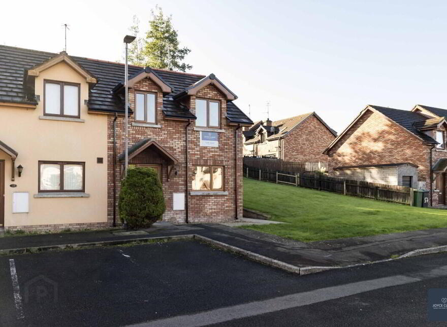 58 Burn Brae Court, Banbridge, BT32 4GD