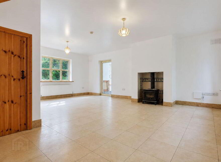 Killeary, Lobinstown, Navan, C15T934