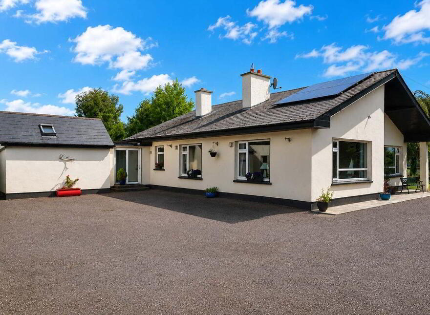Hearst House, Clondoogan, Summerhill, A83Y190