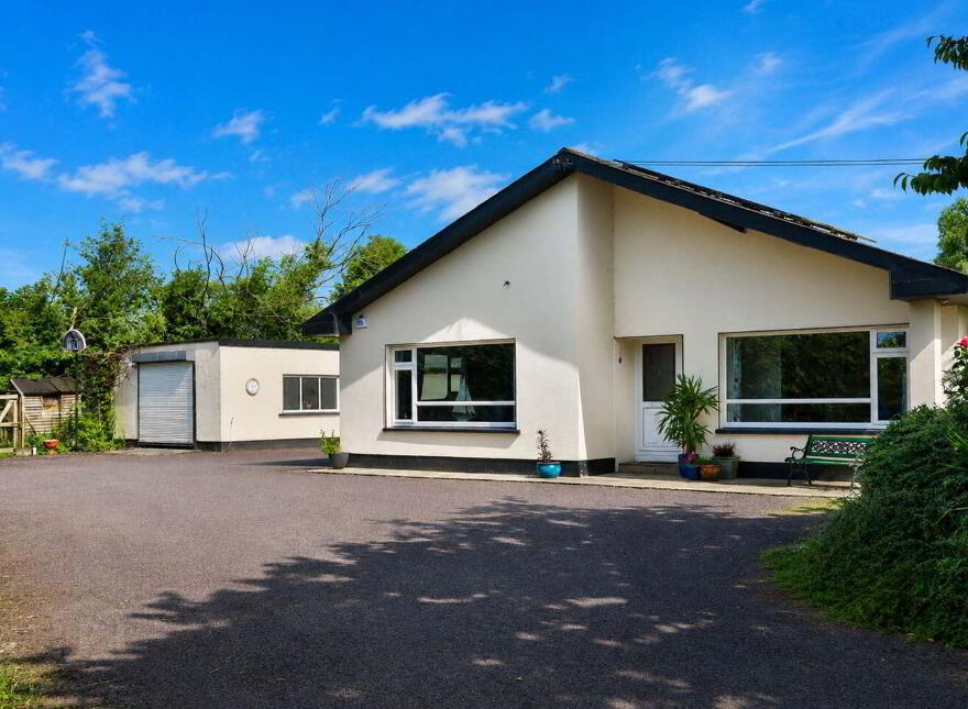 Hearst House, Clondoogan, Summerhill, A83Y190