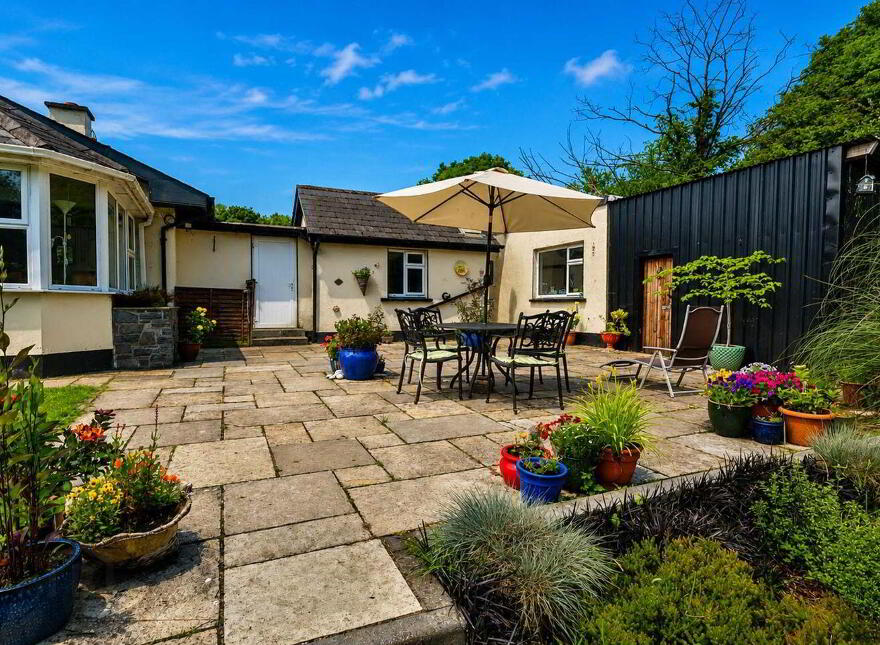 Hearst House, Clondoogan, Summerhill, A83Y190