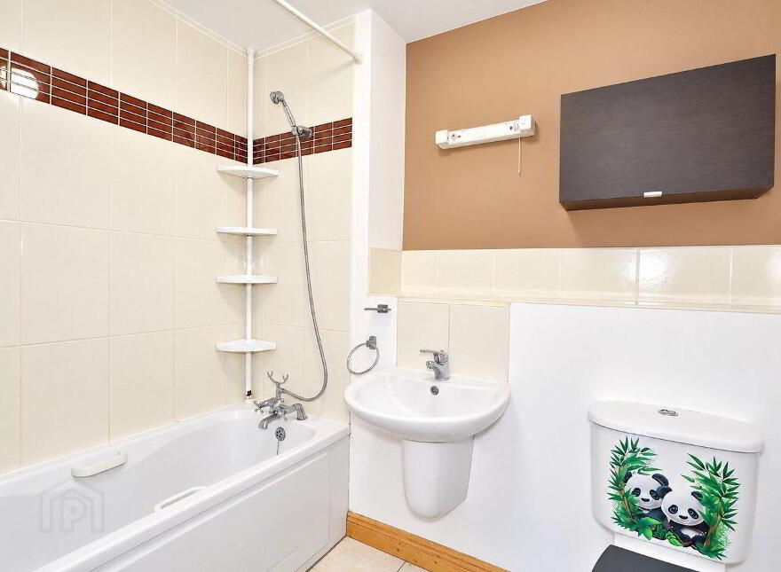 28 The Square, Innwood, Enfield, A83TE83