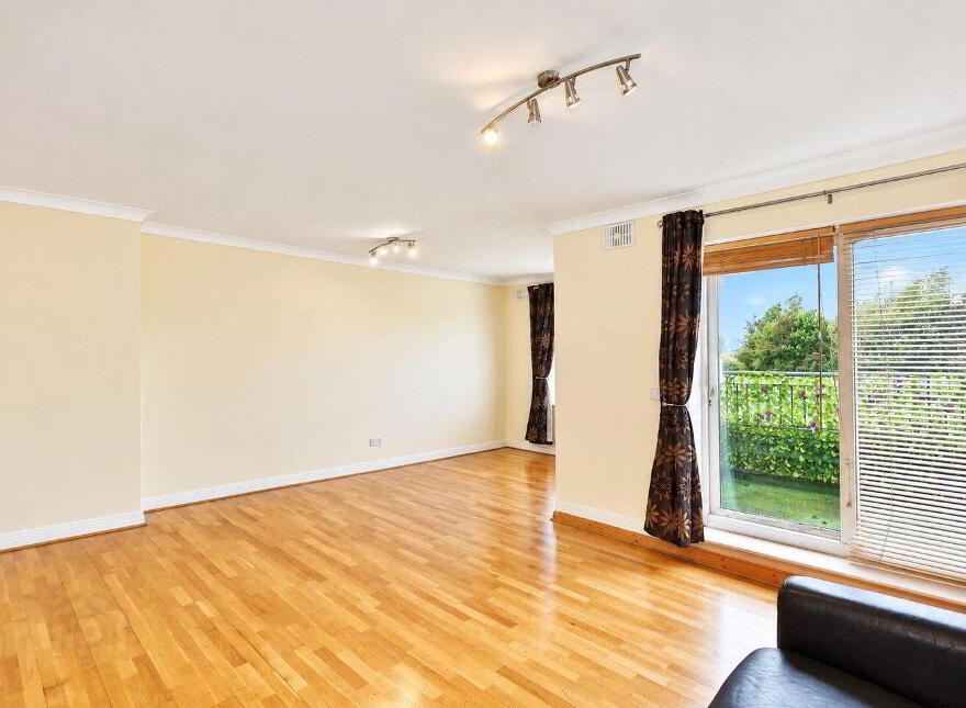 28 The Square, Innwood, Enfield, A83TE83