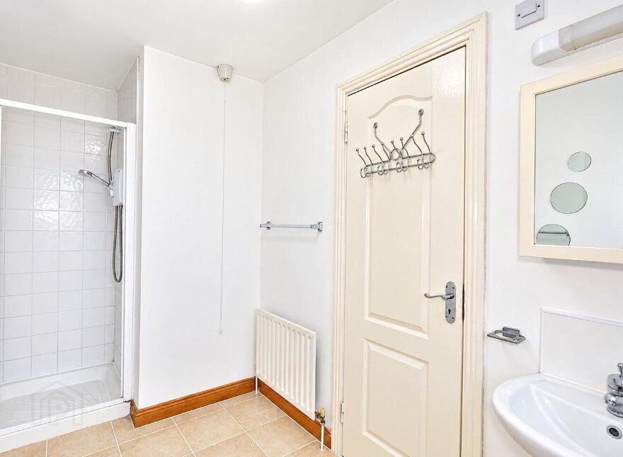 28 The Square, Innwood, Enfield, A83TE83
