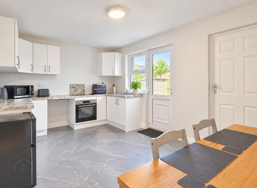 2 Belcourt, Navan, C15H2K5