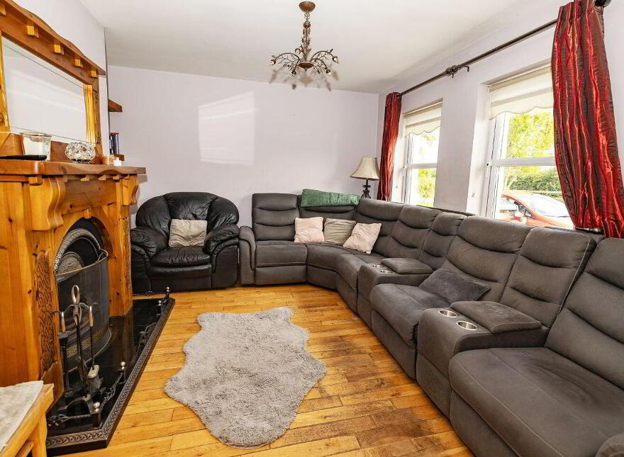 Edmondstown, Killucan, N91W978