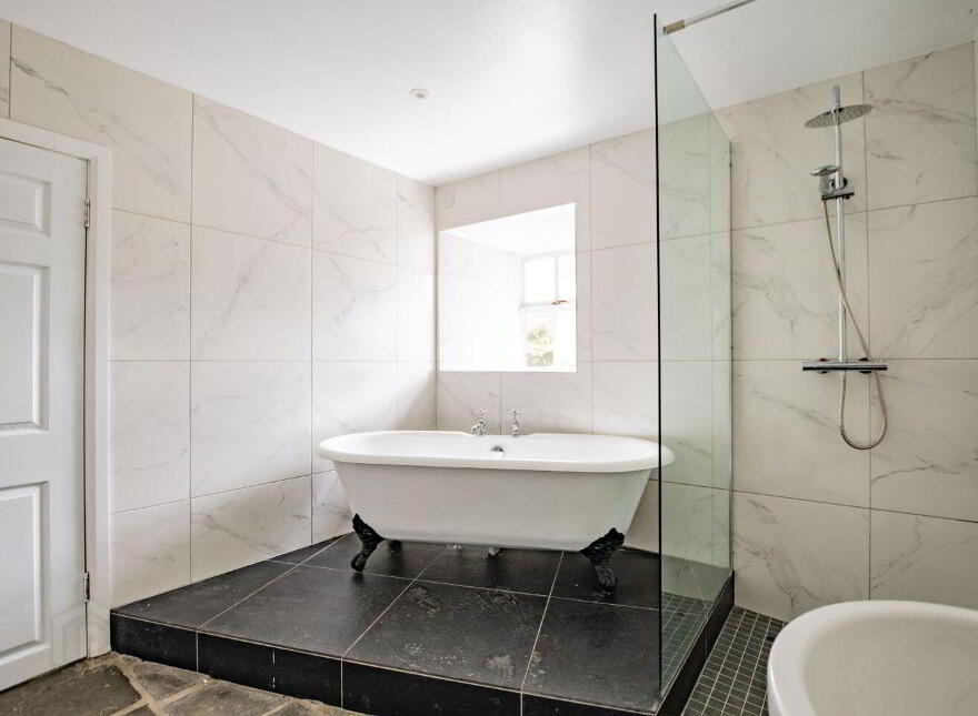 Teach Duinnshleibhe, Adamstown, Castletown-Geoghegan, N91A6X2