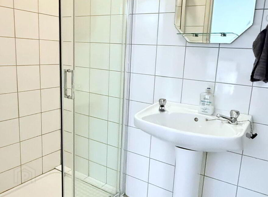Rolling Wave, 7 Bayview Terrace, West End, Bundoran, F94Y278