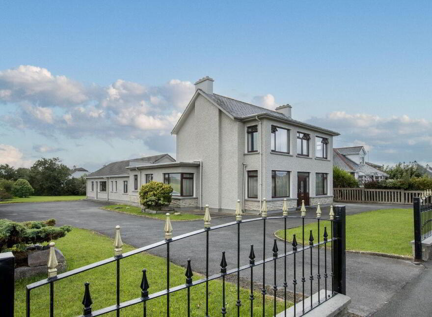 Gillaroo Lodge, West End, Bundoran, F94DP65