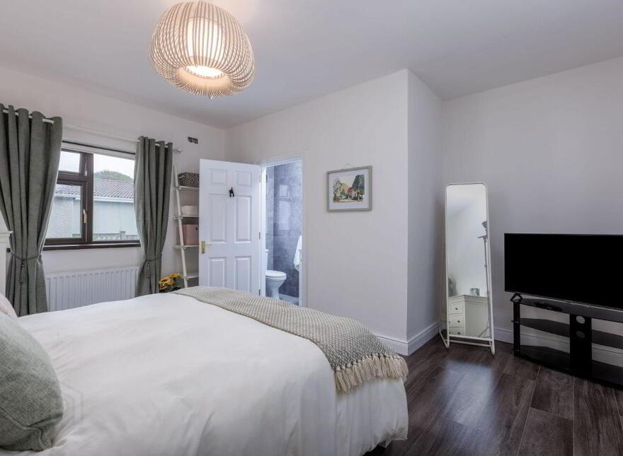Gillaroo Lodge, West End, Bundoran, F94DP65