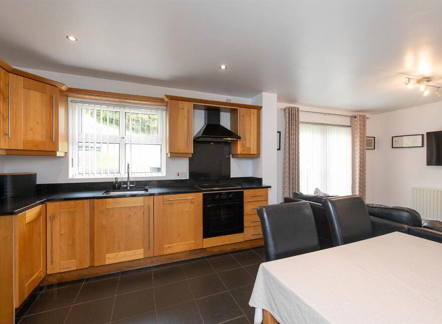 27 Vianstown Heights, Downpatrick, BT30 6TF