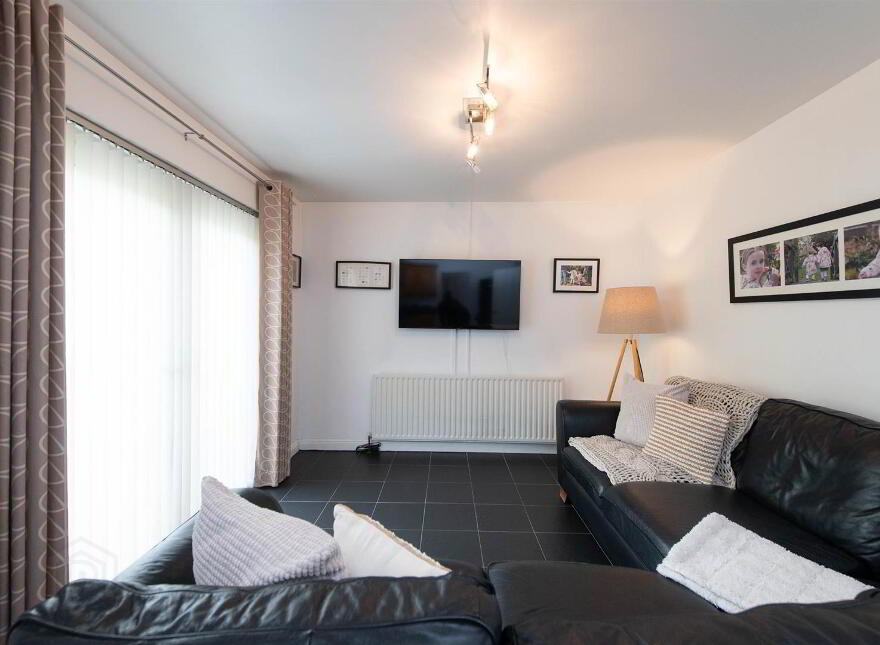 27 Vianstown Heights, Downpatrick, BT30 6TF