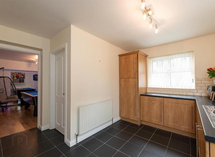 27 Vianstown Heights, Downpatrick, BT30 6TF