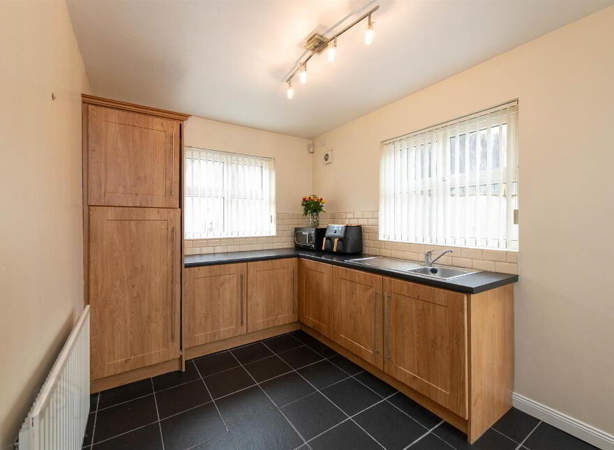 27 Vianstown Heights, Downpatrick, BT30 6TF