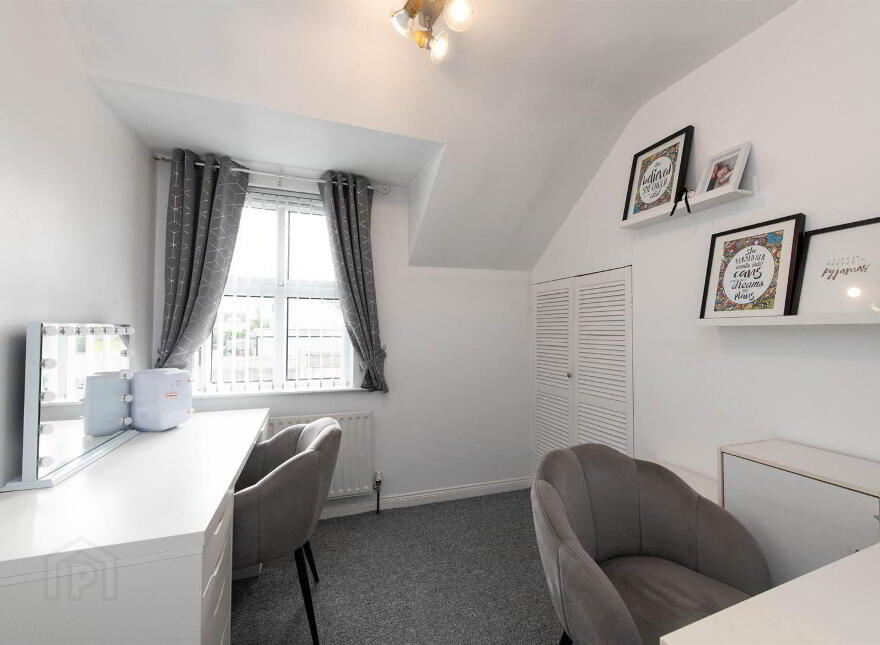 27 Vianstown Heights, Downpatrick, BT30 6TF