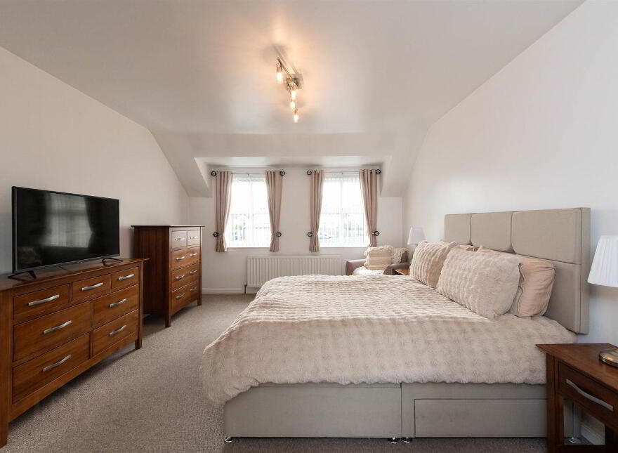 27 Vianstown Heights, Downpatrick, BT30 6TF