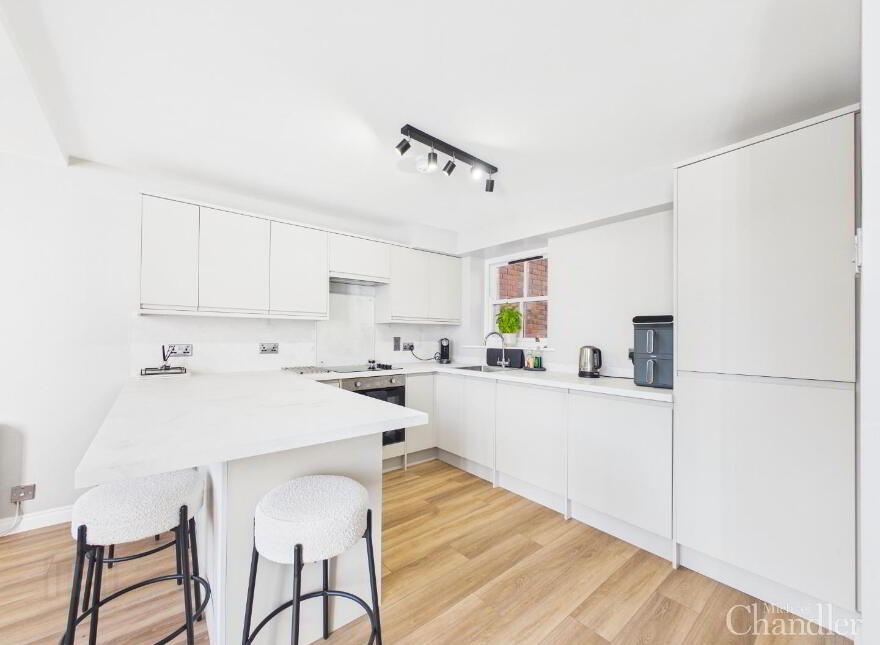 Apt 5, 48 Rossmore Drive, Ormeau, Belfast, BT7 3LA
