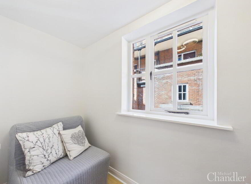 Apt 5, 48 Rossmore Drive, Ormeau, Belfast, BT7 3LA