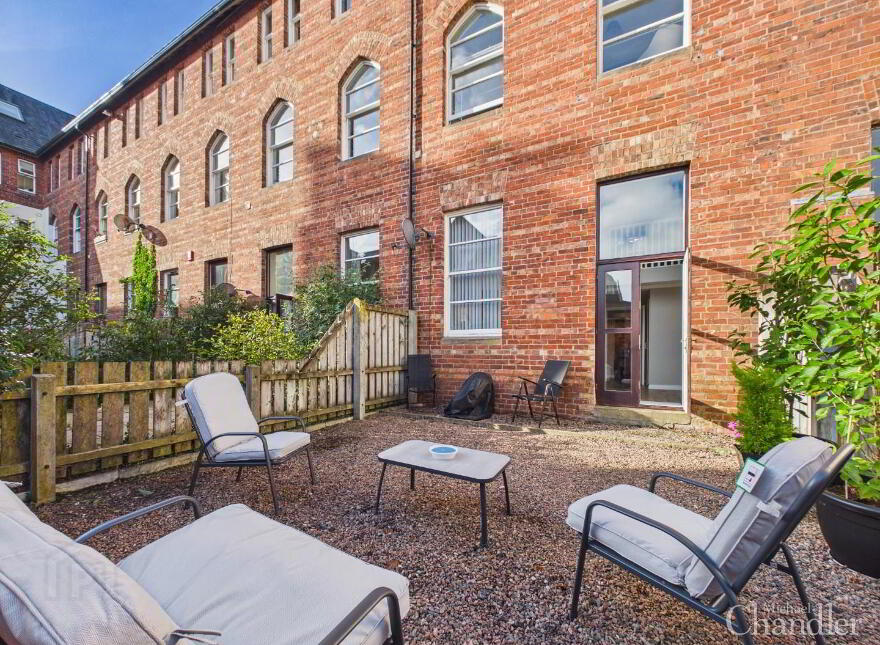 Apt 5, 48 Rossmore Drive, Ormeau, Belfast, BT7 3LA