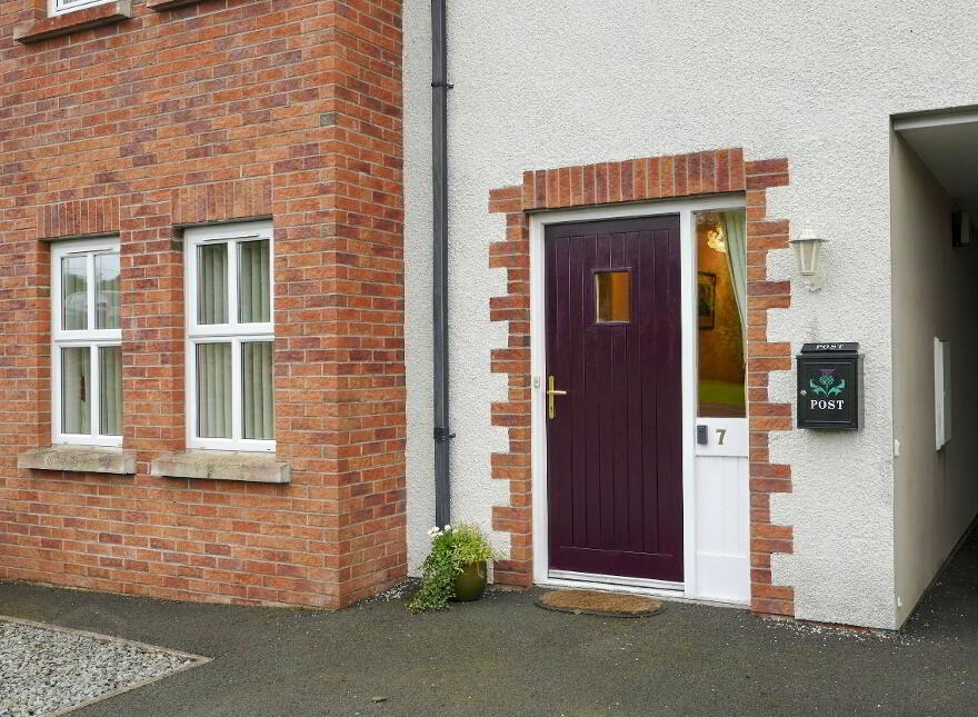 7 Old Manse Grove, Toomebridge, BT41 3GY