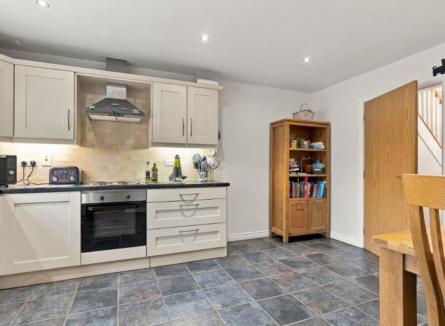 7 Old Manse Grove, Toomebridge, BT41 3GY