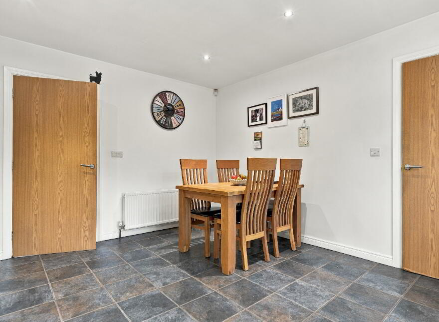 7 Old Manse Grove, Toomebridge, BT41 3GY