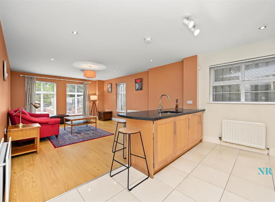 Apt 4, 1 Deramore Park South, Belfast, BT9 5JJ