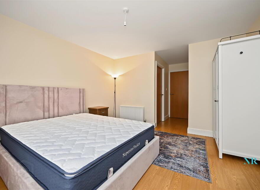 Apt 4, 1 Deramore Park South, Belfast, BT9 5JJ