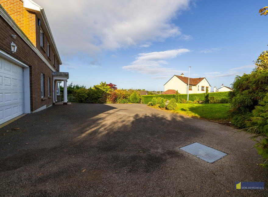1 Lakeview Park, Enniskillen, BT74 6AR