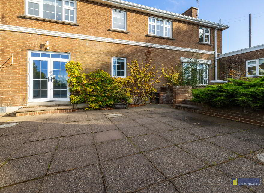 1 Lakeview Park, Enniskillen, BT74 6AR