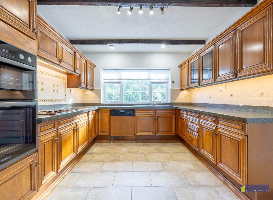 1 Lakeview Park, Enniskillen, BT74 6AR