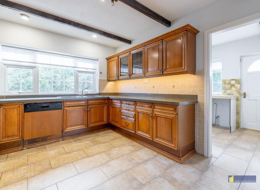 1 Lakeview Park, Enniskillen, BT74 6AR