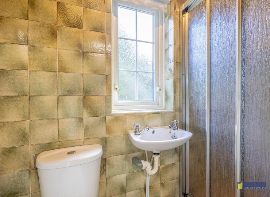 1 Lakeview Park, Enniskillen, BT74 6AR