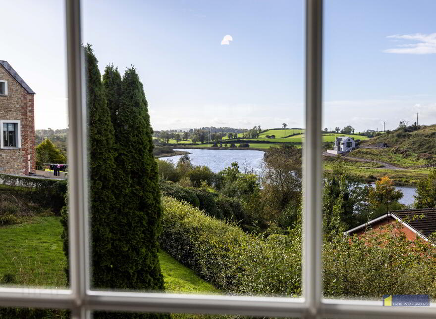 1 Lakeview Park, Enniskillen, BT74 6AR