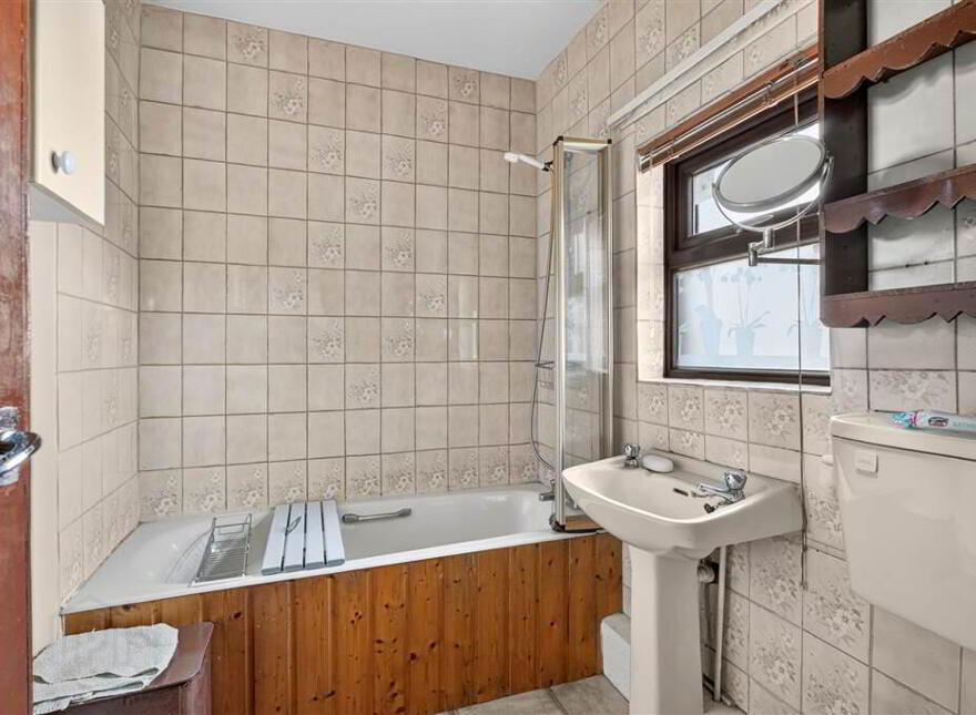 2 Lissue Road, Moira Road, Lisburn, BT28 2SU