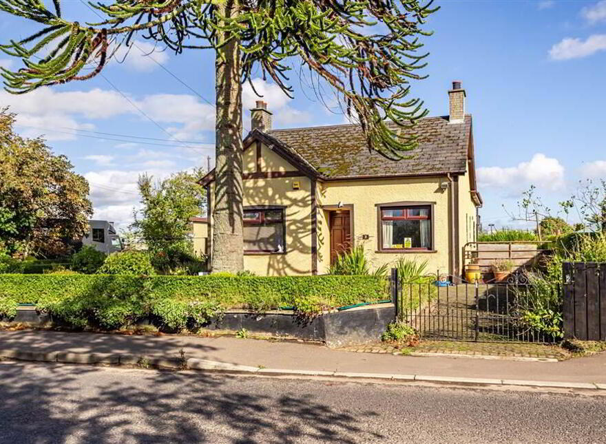 2 Lissue Road, Moira Road, Lisburn, BT28 2SU