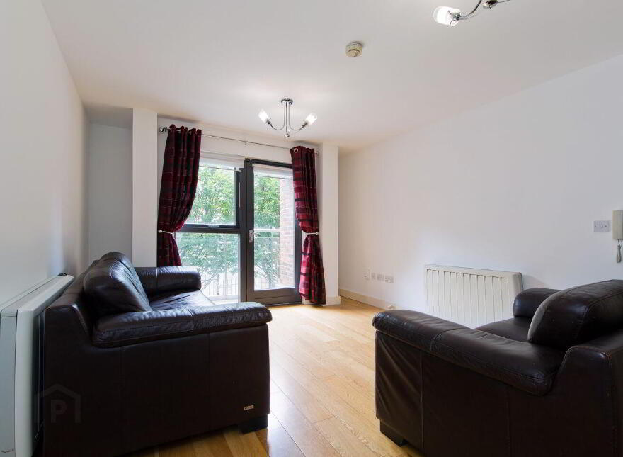 35 Hyde Square, South Circular Road, Dublin 8, D08TY00