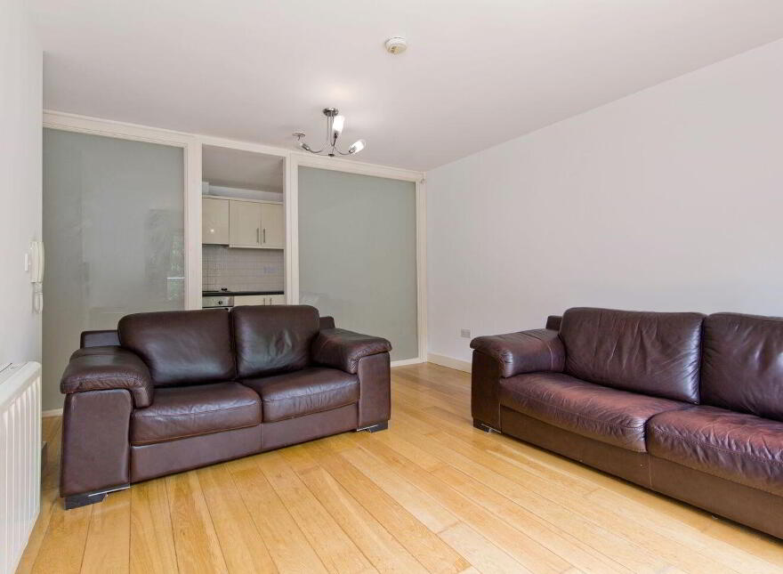 35 Hyde Square, South Circular Road, Dublin 8, D08TY00