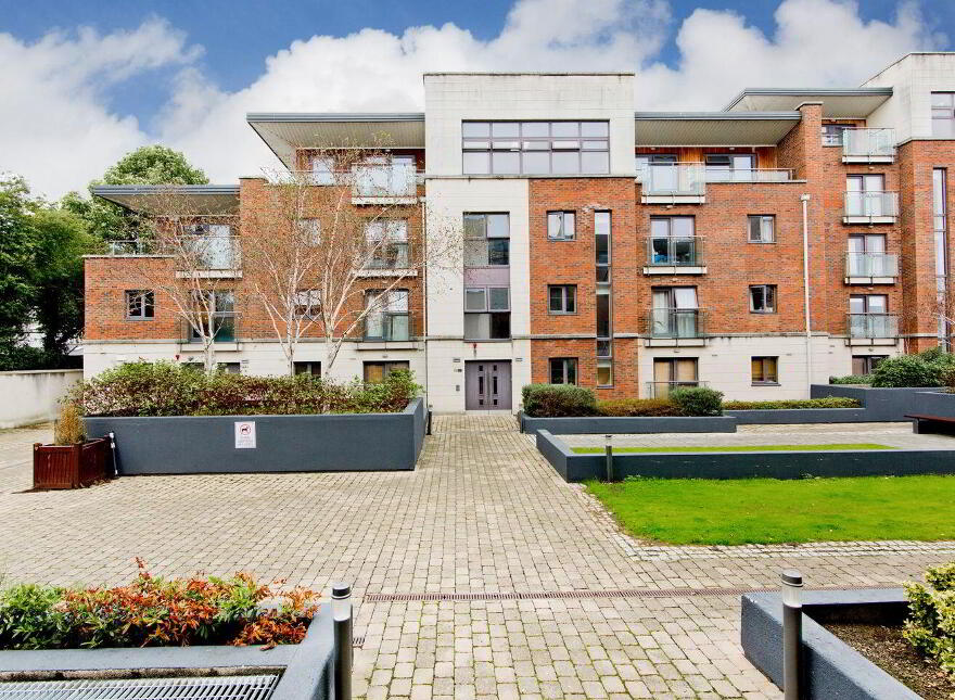 35 Hyde Square, South Circular Road, Dublin 8, D08TY00