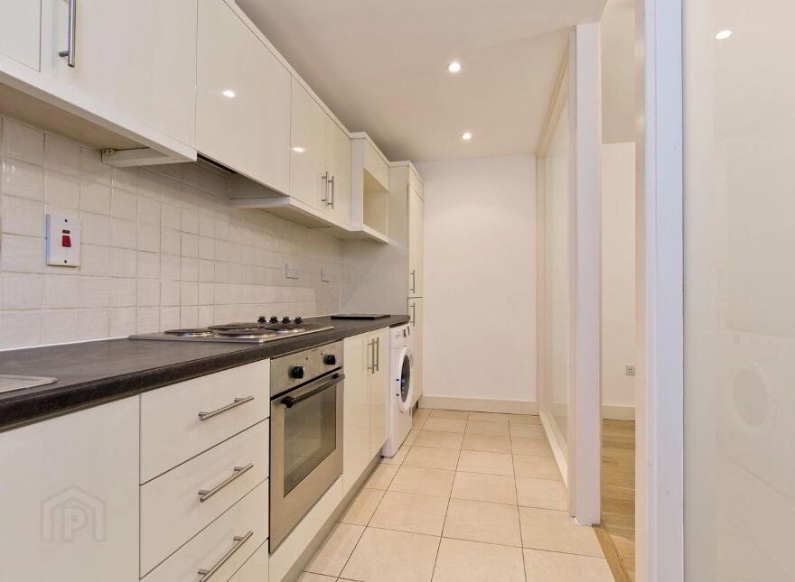 35 Hyde Square, South Circular Road, Dublin 8, D08TY00