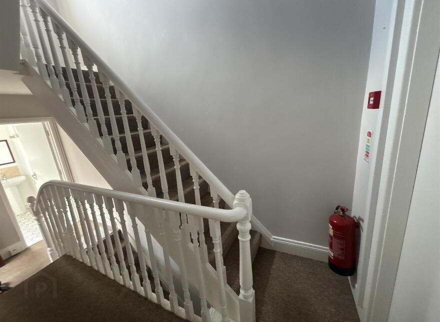 194B Ravenhill Road, Belfast, BT6 8EF